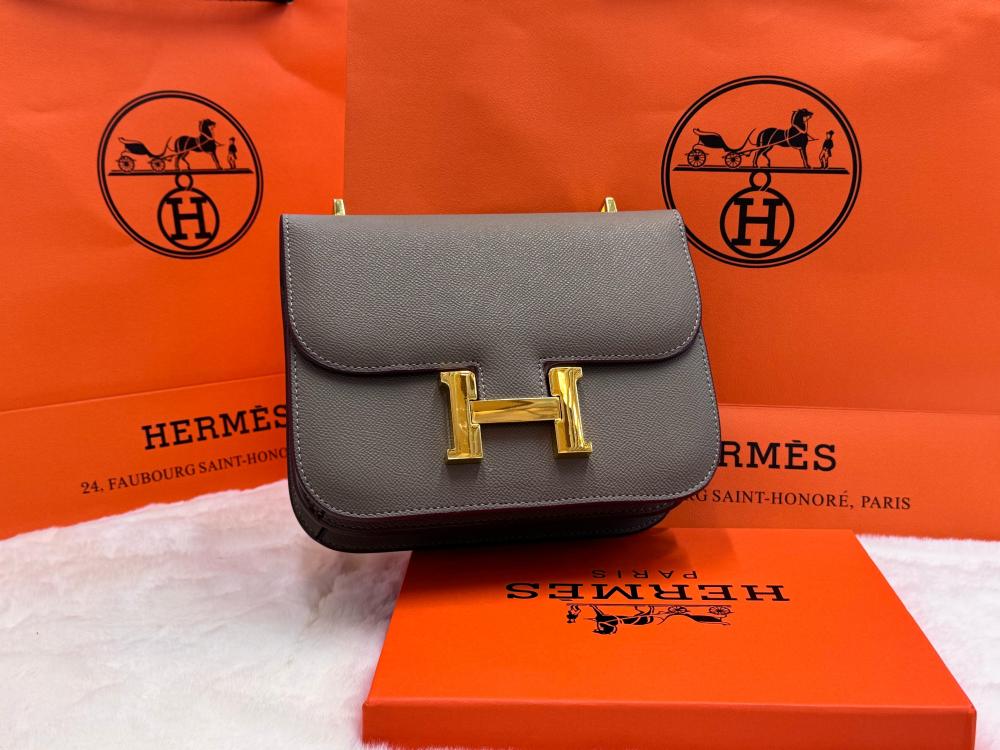 Hermès Constance Slim wallet in Etoupe Epsom